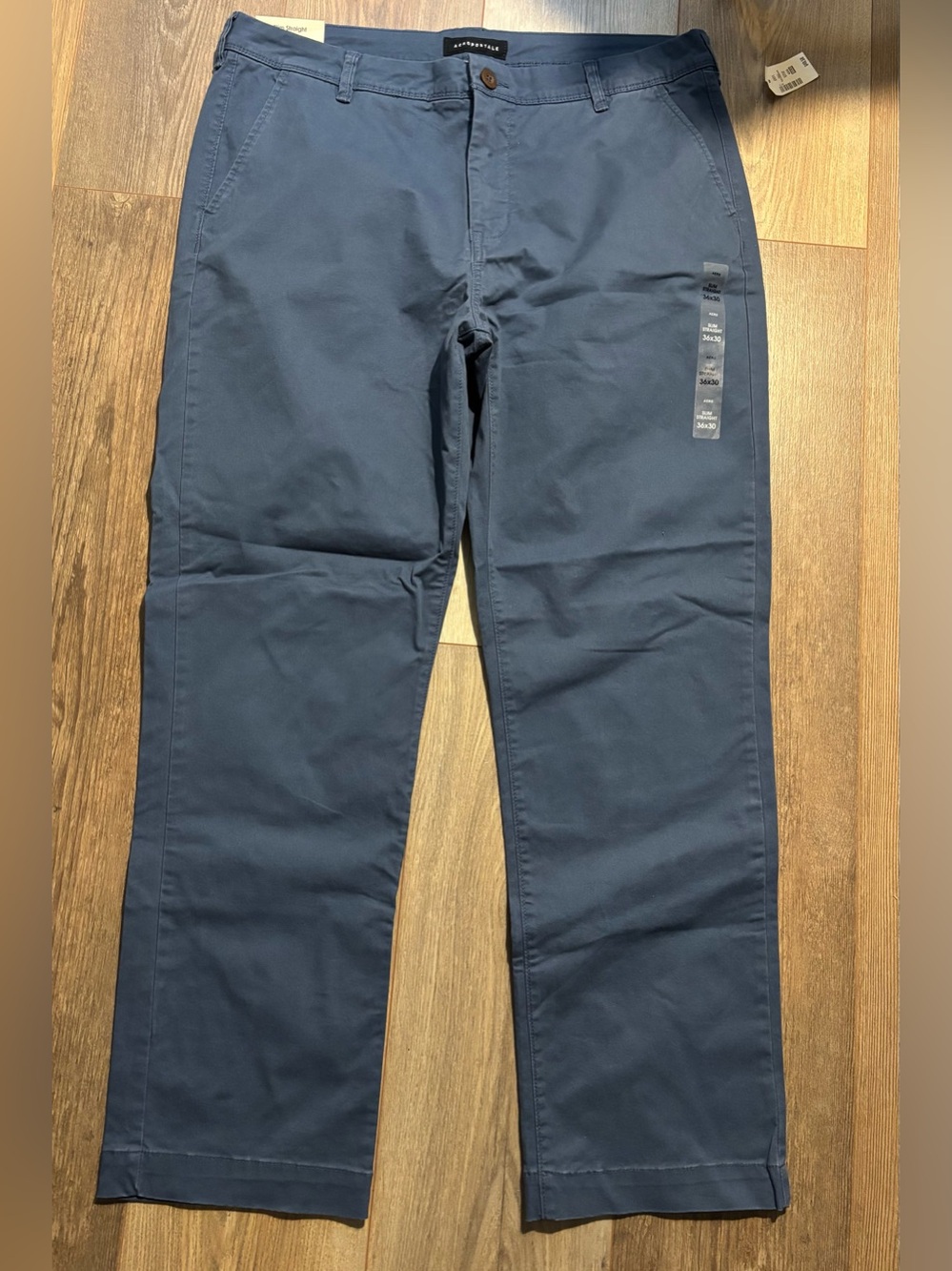 Aeropostale Men's Navy Blue Chino Pants 36x30